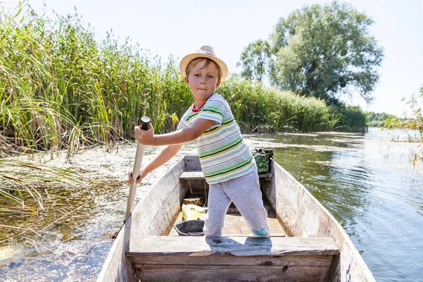 Young Boy Rowing Oar Standing Boat River — Stock Photo, Image