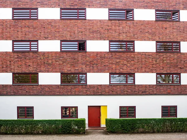 Bakstenen Gevel Met Ramen Deur Berlijn Duitsland Rode Bakstenen Muur — Stockfoto