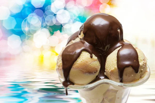 アイス クリーム デザートのクローズ アップ — ストック写真