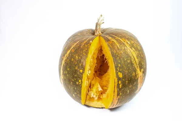 Gran Calabaza Cortada Madura Sobre Fondo Blanco —  Fotos de Stock