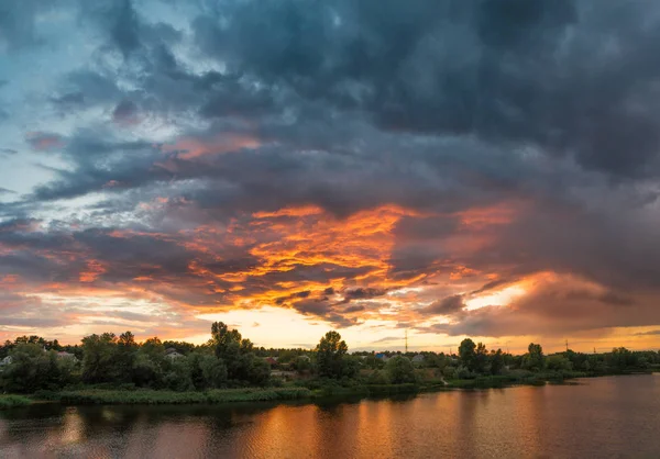 Dark Stormy Clouds Lake Sunset — Stock Photo, Image