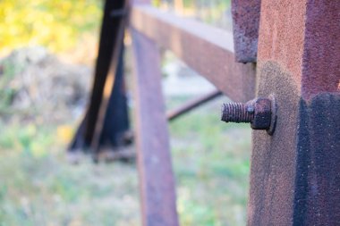 güç hatları metal yapılar