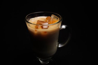 milkshake ve buz küpleri