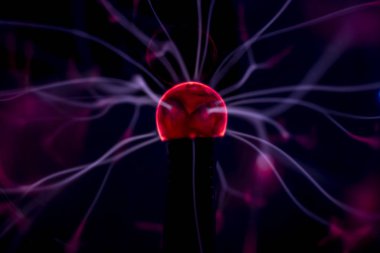 Plazma topu ışınları karanlıkta görünümü kapatın