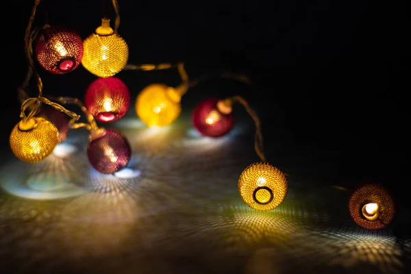 Coloridas Luces Navidad Sobre Fondo Oscuro — Foto de Stock