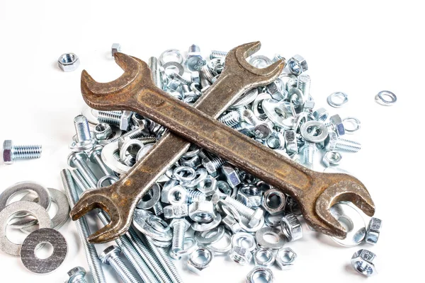 Starý Rezavý Klíč Bílém Pozadí Klíč Opravy — Stock fotografie