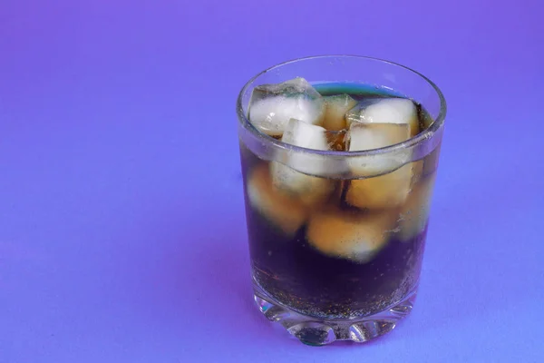 Black Carbonated Drink Ice Cubes — Stock Photo, Image