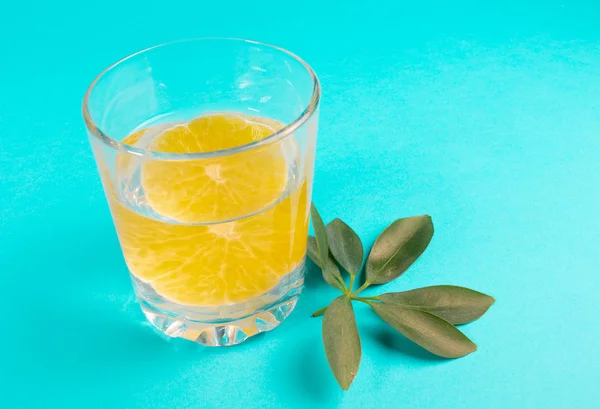 Limonada Vaso Transparente Con Naranja Bebida Naranja —  Fotos de Stock