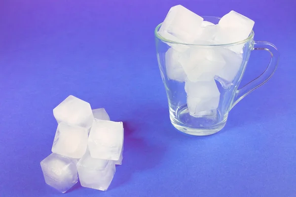 Belos Cubos Gelo Copo Transparente — Fotografia de Stock