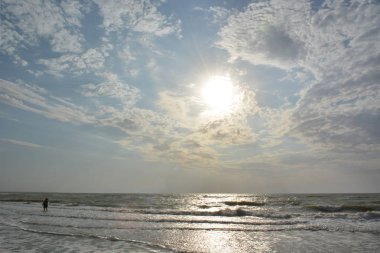 güzel deniz manzarası, deniz ve gökyüzü, dalgalar