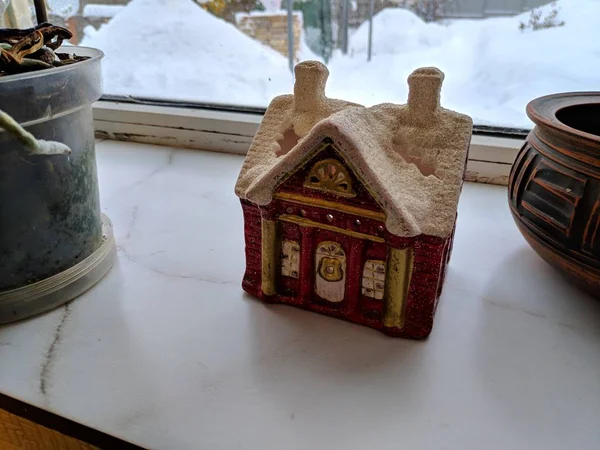 Beautiful Little Toy House Toy House Windowsill — Stock Photo, Image