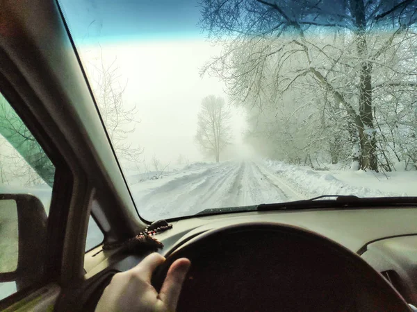 Jazdy Samochodem Drodze Zima Zima Droga Samochodzie Dużo Śniegu — Zdjęcie stockowe