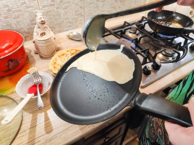 lezzetli gözleme, gözleme, pişirme tavada krep