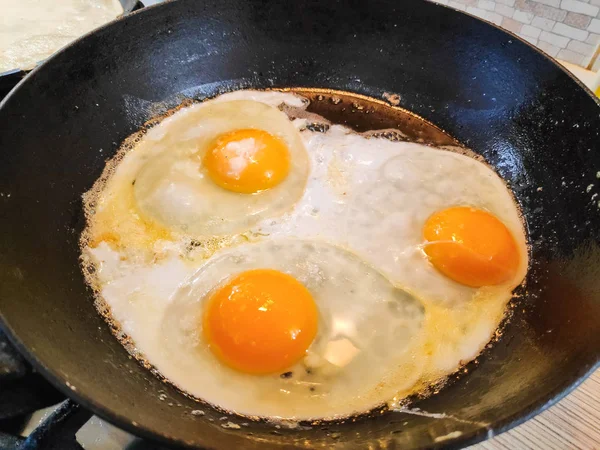 Jajka Smażone Patelni Gotowanie Jajecznica — Zdjęcie stockowe