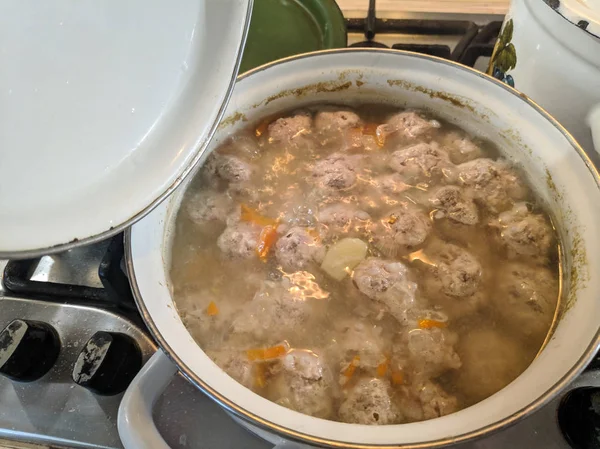 Bir Tavada Lezzetli Yapımı Çorba Çorba Pişirme — Stok fotoğraf