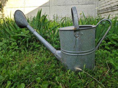 büyük bahçe sulama olabilir. çelik sulama olabilir.