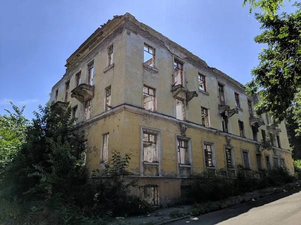 Eski Yıkılmış Evler Vintage Mimarisi Şehir Evleri Mimari Unsurlar — Stok fotoğraf