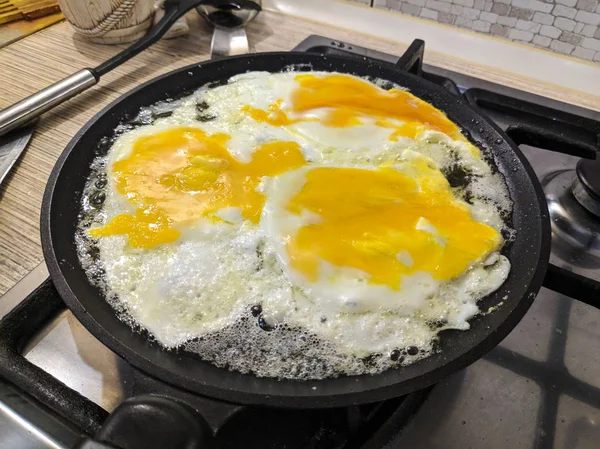 Huevos Revueltos Sartén Cocinar Huevos Revueltos —  Fotos de Stock