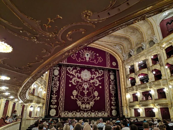 Gran Auditorio Hermoso Teatro Dentro —  Fotos de Stock