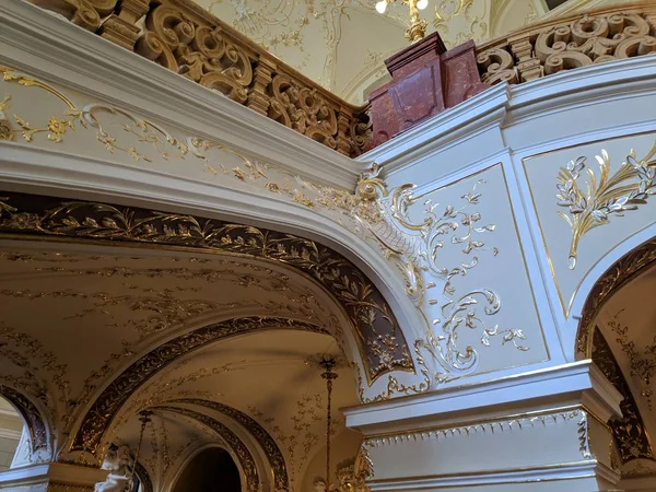 Εσωτερικό Στο Παλάτι Τυφλή Διακόσμηση Στους Τοίχους Στο Παλάτι — Φωτογραφία Αρχείου