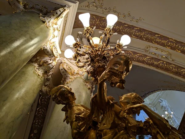 Schönen Vintage Kronleuchter Innenraum Des Palastes Antikes Interieur — Stockfoto