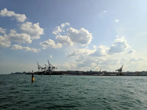 Meerwasser Blick Auf Den Hafen Vom Meer Aus — Stockfoto