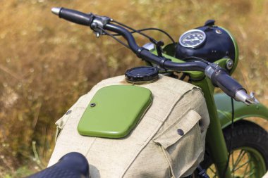 Bir vintage askeri motosiklet gidon