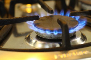 gaz Mavi alev. gaz sobası. doğal gaz yakma.