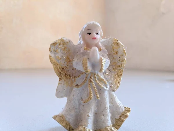 Statuette Angel White Porcelain Angel — Stock Photo, Image