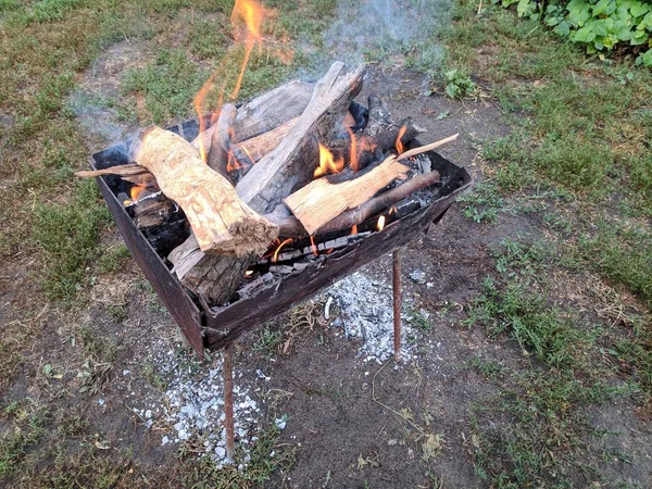 Odun Yanıyor Ateş Bir Barbekü Yakacak Odun Yangın — Stok fotoğraf
