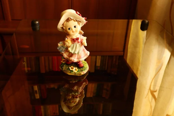 Gyönyörű Porcelán Figura Egy Lány Játék Baba Lány — Stock Fotó