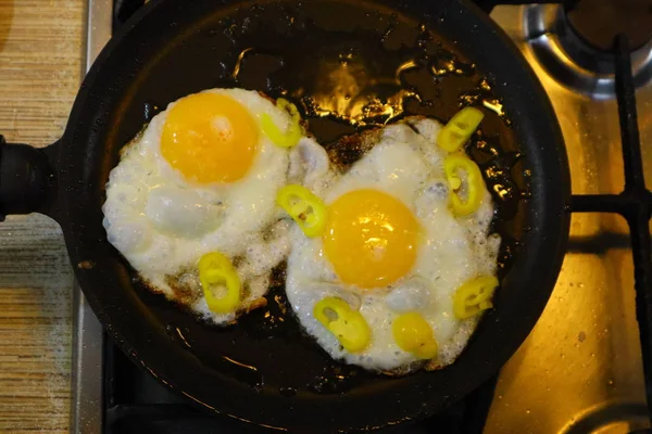 Tavada kızarmış yumurta..