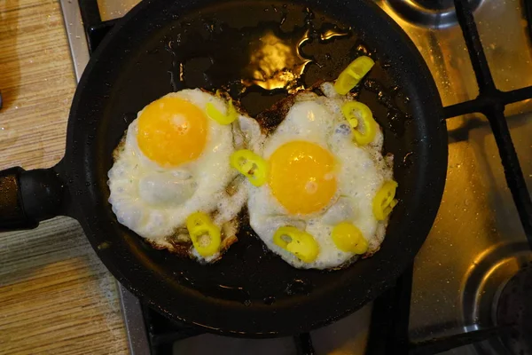 Tavada kızarmış yumurta..