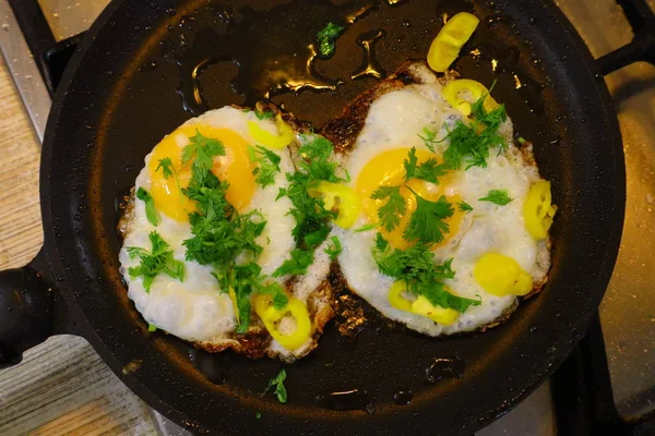 Tavada kızarmış yumurta..