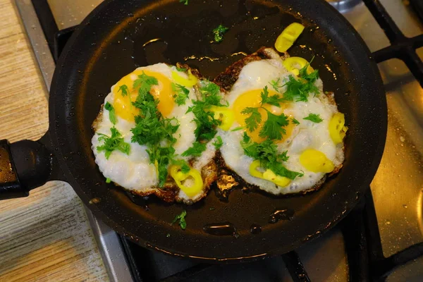 Tavada kızarmış yumurta..