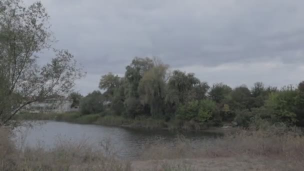 Naturligt Höstlandskap Det Hemsk Dag Vädret Före Regnet — Stockvideo