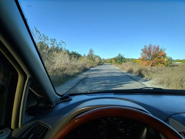 Подорож Машині Осінній Дорозі Подорожувати Машині Водій Керує — стокове фото