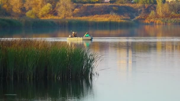 Fishermen River Fishing Rubber Boat River Lake Boat — Stock Video