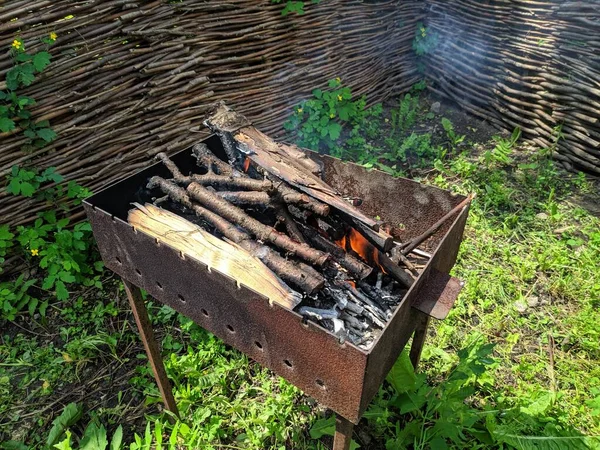 Feu Dans Barbecue Beau Feu Bois Chauffage Brûle — Photo