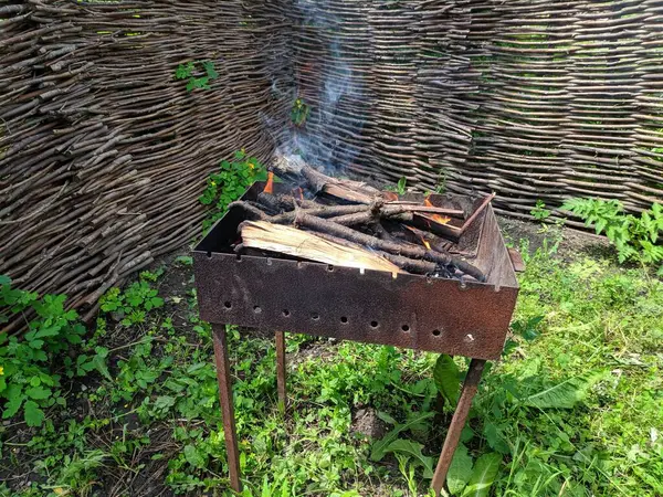 Fogo Churrasco Belo Fogo Lenha Está Queimando — Fotografia de Stock