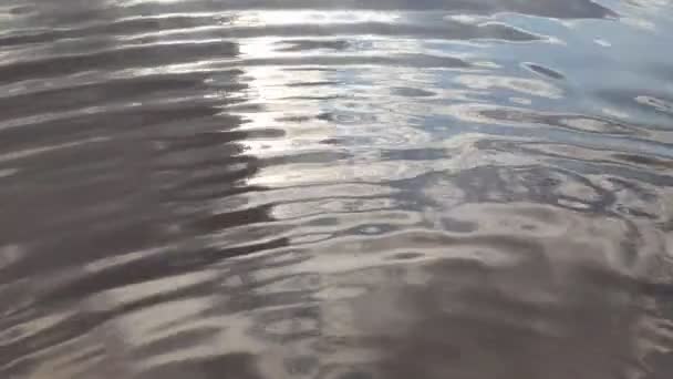 Bela Água Reflexão Água Ondas Pequenas Mar Oceano — Vídeo de Stock