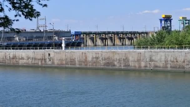 Puerto Fluvial Rompeolas Central Hidroeléctrica Puerta Entrada Los Buques — Vídeos de Stock