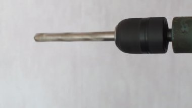 Matkap dönüyor. Elektrikli matkap. onarım aracı