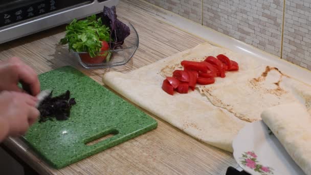 Смачні Нарізані Овочі Вегетаріанська Їжа Здорова Їжа Приготування Їжі Вдома — стокове відео