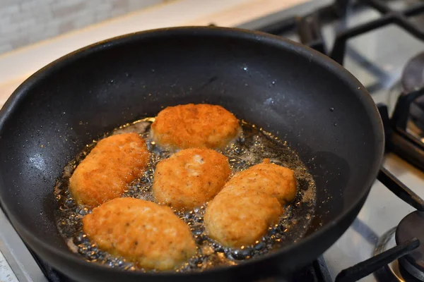 Cocinando Chuletas Deliciosas Croquetas Caseras Una Sartén Dieta Casera Alimentos —  Fotos de Stock