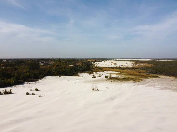 Krajobraz Białym Piaskiem Biały Piasek Kwarcowy Wydmy Pustynne Brahany — Zdjęcie stockowe