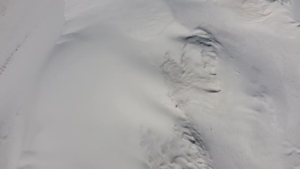 Landschaft Mit Weißem Sand Weißer Quarzsand Dünen Und Wüstenbrahans — Stockvideo