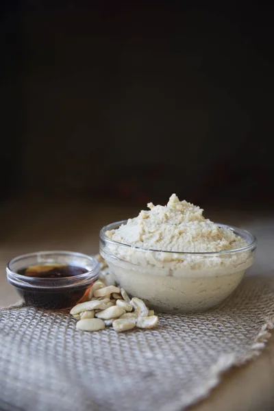 Vegano Dulce Anacardo Crema Postre Cubierta Con Ingredientes — Foto de Stock