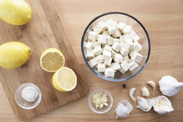 Tofu Zitronen Knoblauch Und Salz Für Marinierten Tofu Für Salate — Stockfoto