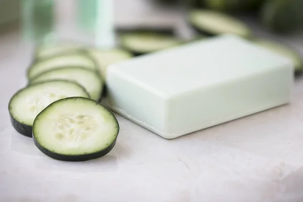 Cucumber Slices and Soap — Stock Photo, Image
